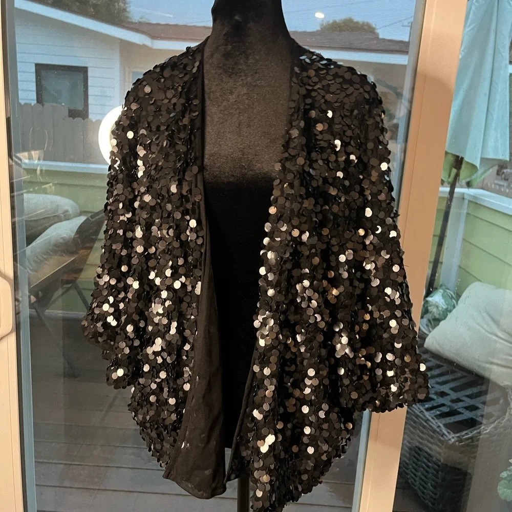 Black Sequin Cape Jacket Short Sleeve - Picture 13 of 16